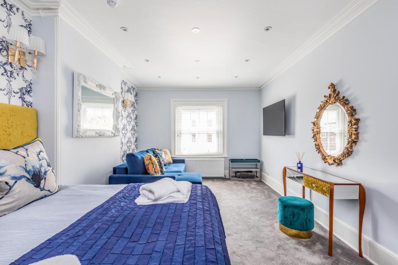 Deluxe Studios With Spa Included Портсмът Екстериор снимка