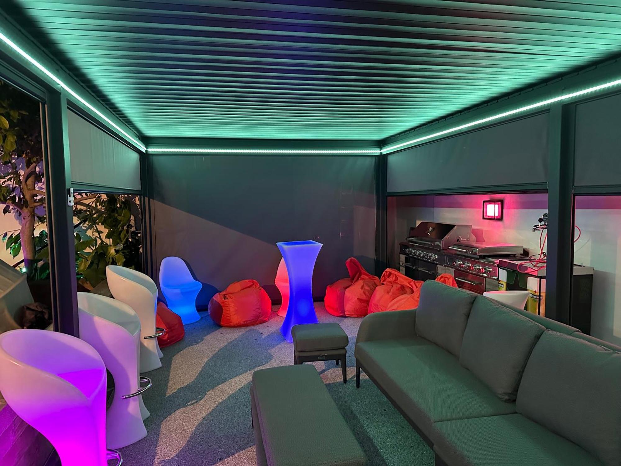 Deluxe Studios With Spa Included Портсмът Екстериор снимка